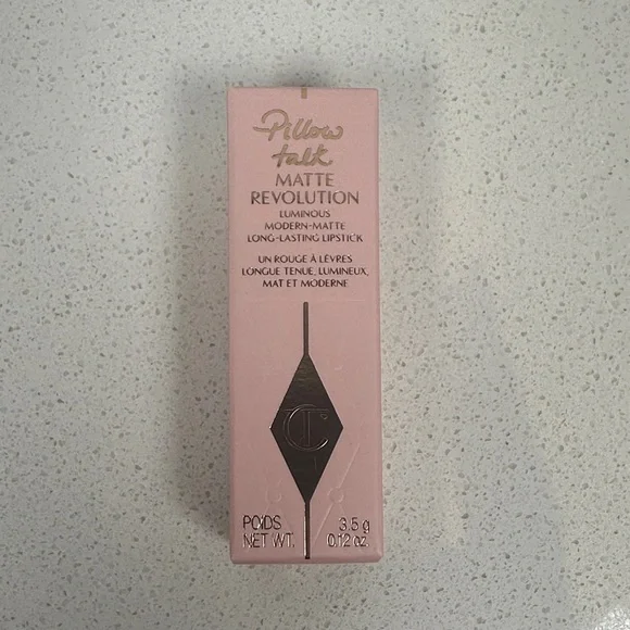 [MAKEUP] Charlotte Tilbury Matte Revolution Lipstick Pillow Talk Nude Pink - Picture 2 of 8